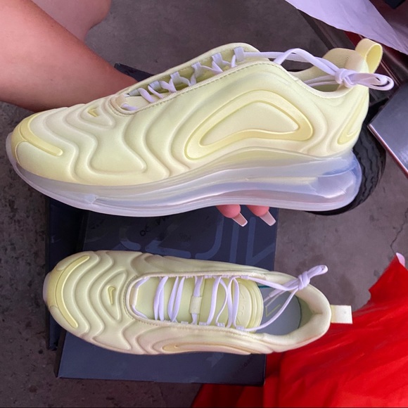 NIKE AUTHENTIC WOMENS AIR MAX 720 sz 8.5 NEW - Picture 4 of 6